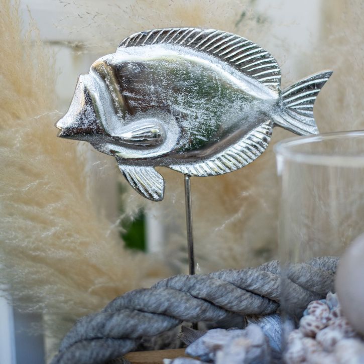 Article Poisson décoratif, décoration maritime, poisson en métal argenté, coloris naturel H28,5cm