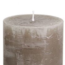 Article Bougies piliers rustiques, marron uni, 70 x 80 mm, lot de 4 ; bougies décoratives de haute qualité pour une ambiance chaleureuse.