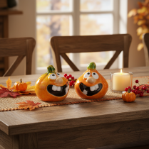 Article Figurine de citrouille décorative, 6 cm, lot de 2, idéale pour une décoration d'automne amusante.