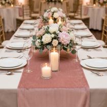 Article Chemin de table en velours vieux rose, 28×270cm - Chemin de table élégant en tissu décoratif pour votre décoration de table de fête