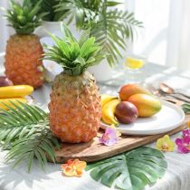Article Ananas décoratif artificiel de 26 cm – Fruit artificiel d'un réalisme saisissant, idéal pour les buffets et les présentations.