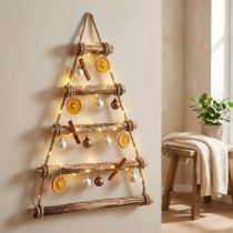 Article Décoration murale sapin de Noël bois décoration bohème flammé 50×65cm