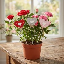 Article Coeurs en bois à pois, bouchons de fleurs 6×5cm 18 pcs