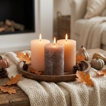Article Ensemble de 12 bougies piliers rustiques dans les tons bruns, 70 x 100 mm – Longue durée de combustion, aspect marbre pour la décoration et l'ambiance