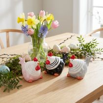 Article Poulets décoratifs figurines de décoration de Pâques poule 8,5 cm 3 pcs