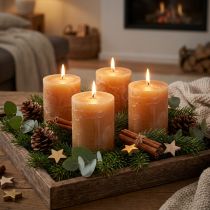 Article Bougies piliers caramel uni 60×80mm, lot de 4, bougies élégantes pour la décoration et une ambiance chaleureuse