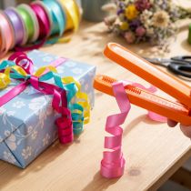 Article Séparateur, coupe-ruban à friser