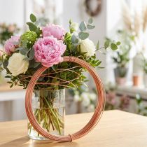 Article Fil décoratif flexible en aluminium, idéal pour les loisirs créatifs et l'art floral.