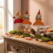 Article Amanite mouche pour l'automne, décoration bois, gnome sur champignon orange / rouge H21 / 19,5cm 4pcs