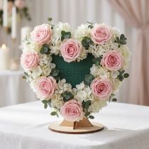 Article Mousse florale coeur 3D avec pied mousse florale verte 30cm x 28cm