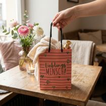 Article Sac cadeau avec cœurs « Personne préférée » en papier 18 × 10 × 23 cm, 2 pièces