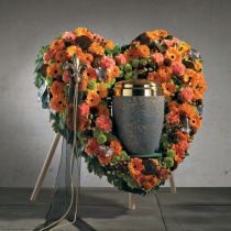 OASIS® Bioline® Urne déco coeur 65cm avec support