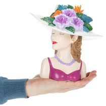 Article Vase décoratif représentant une femme avec un chapeau et des fleurs, pour l'intérieur et l'extérieur, 20 cm.