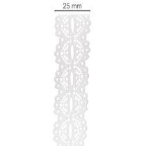 Article Ruban décoratif en coton à motif dentelle, enroulé sur un rouleau, idéal pour les loisirs créatifs et la décoration. Largeur : 25 mm. Longueur : 10 m.