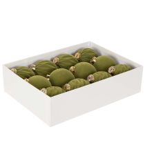 Article Boule de Noël effet velours, verte, texture variée, 8 cm, lot de 12. Boule de Noël floquée vert mousse, en plastique. Cordon en coton inclus.