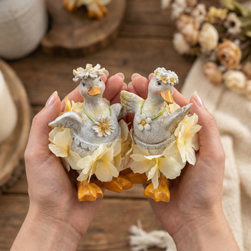 Article Figurine décorative de canard en robe à fleurs, accessoire de décoration printanier ou estival, 11 cm, lot de 2.