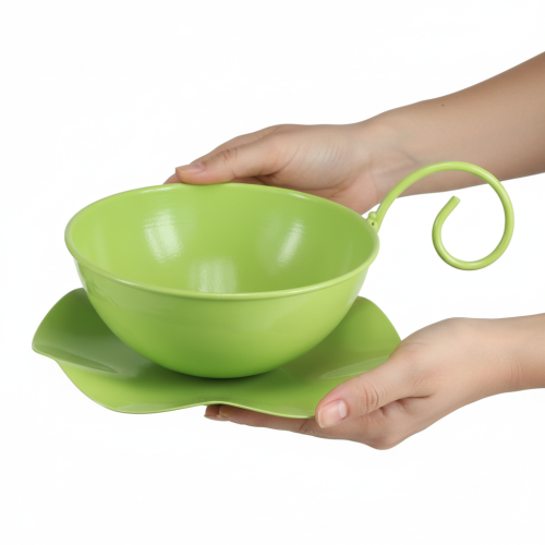 Article Tasse décorative en métal, vert pomme, avec soucoupe, H 8 cm Ø 11,5 cm, lot de 2