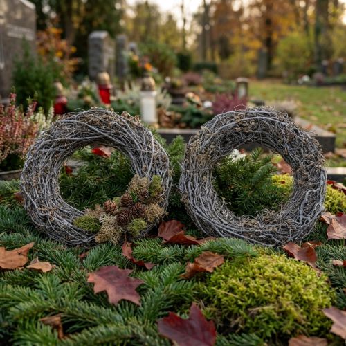 Couronne de branches Ø25cm Blanche, lot de 2 pièces, couronne commémorative, décoration de table, couronne de porte, couronne de l'Avent | Floristik24.be