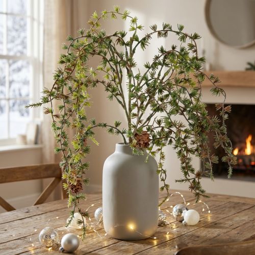 Article Branche de mélèze décorative avec cônes, verte, décoration hivernale 93 cm, enneigée, branche de Noël artificielle