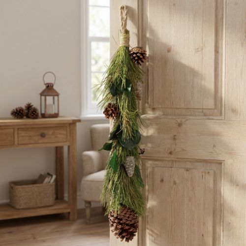 Décoration de Noël suspendue, pommes de pin et d'eucalyptus, L60 cm, style maison de campagne scandinave | Floristik24.be