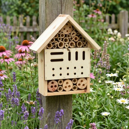 Hôtel à insectes bois sapin maison à insectes naturel H23,5cm | Floristik24.be