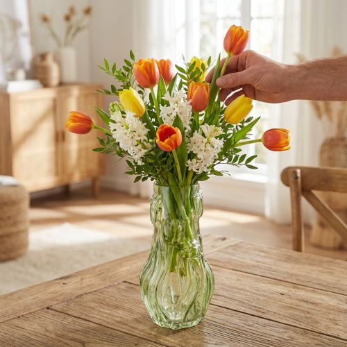 Vase en verre orné d'un