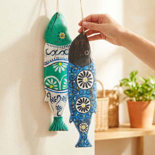 Décoration en bois poisson coloré à suspendre bleu et vert 38cm 2 pièces | Floristik24.be
