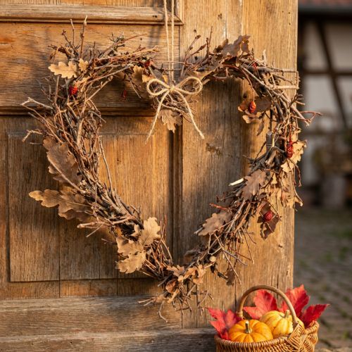 Couronne de porte décorative en forme de cœur, de style champêtre, composée de branches et de feuilles de chêne, décoration murale naturelle Ø28cm | Floristik24.be