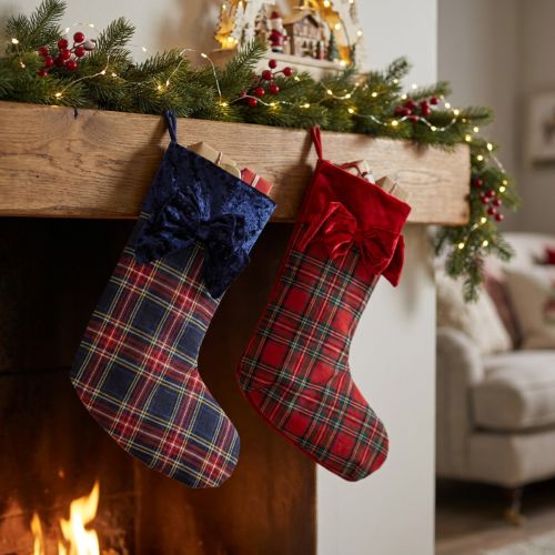 Botte de Père Noël à carreaux avec nœud pour la suspendre, 43 cm, 2 pièces | Floristik24.be