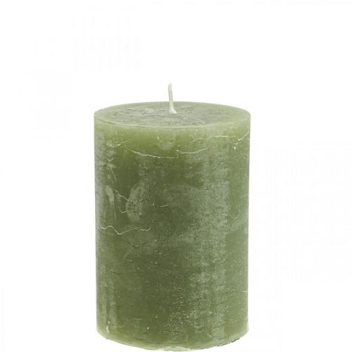 Article Bougies colorées unies bougies pilier vert olive 85×120mm 2pcs