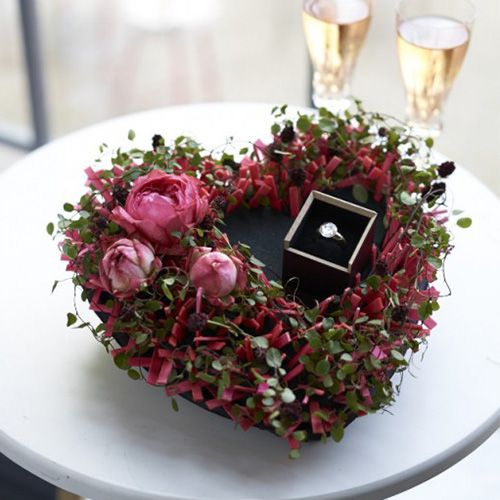 Coeur en mousse florale noir 25,5cm 2pcs