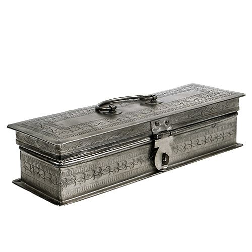 Coffret argenté rectangulaire 24 x 8 cm H. 6 cm