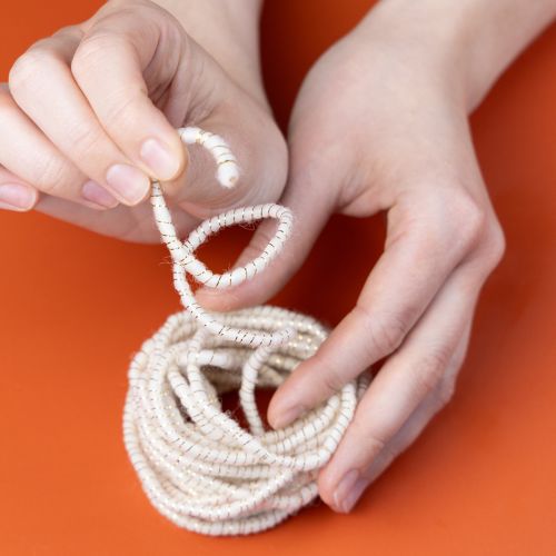 Article Cordon de laine blanc avec fil doré 5m x 5mm avec fil métallique pour décoration et loisirs créatifs