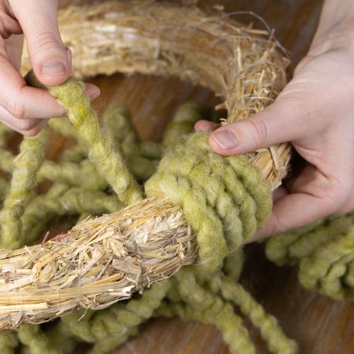 Article Cordon en feutrine duveteuse Mirabell, laine, vert, ruban décoratif de 25 m pour l'art floral, la décoration, les loisirs créatifs et le bricolage.