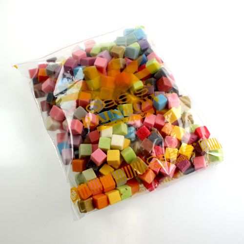 Floristik24 Mini-cube en mousse florale humide colorée 300pcs