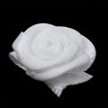 Floristik24 Rose Dior blanche à coller ou parsemer Ø 1,5 cm 24 p.