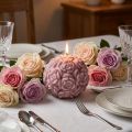 Bougie boule à motif de rose pour une décoration de table romantique | Floristik24.be