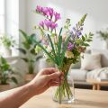 Fleurs de jardin artificielles freesia violet 58cm | Floristik24.be