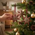 Lot de 4 étoiles décoratives à suspendre bordeaux et dorées pour Noël | Floristik24.be