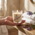 Bougie parfumée dans un verre crème lavande camomille Ø7,5cm H8,5cm | Floristik24.be