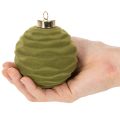 Boule de Noël effet velours, verte, texture variée, 8 cm, lot de 12. Boule de Noël floquée vert mousse, en plastique. Cordon en coton inclus. | Floristik24.be